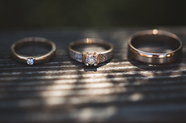 Engagement rings for men: breaking tradition and embracing new trends